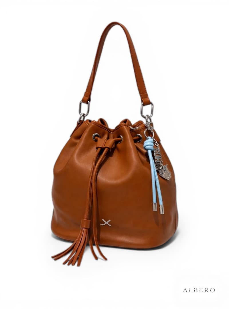 Bucket bag